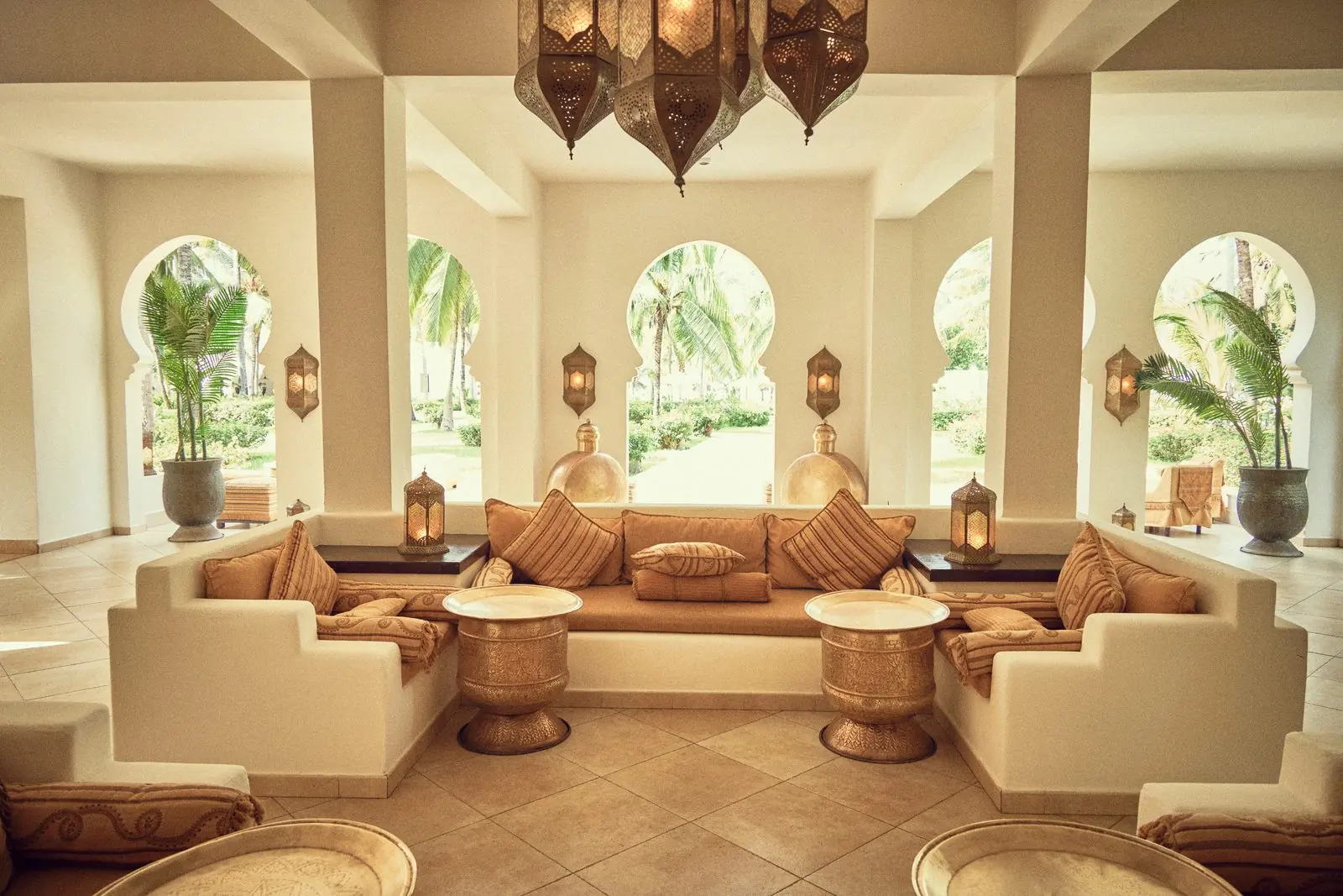 Dhahabu Bar & Lounge